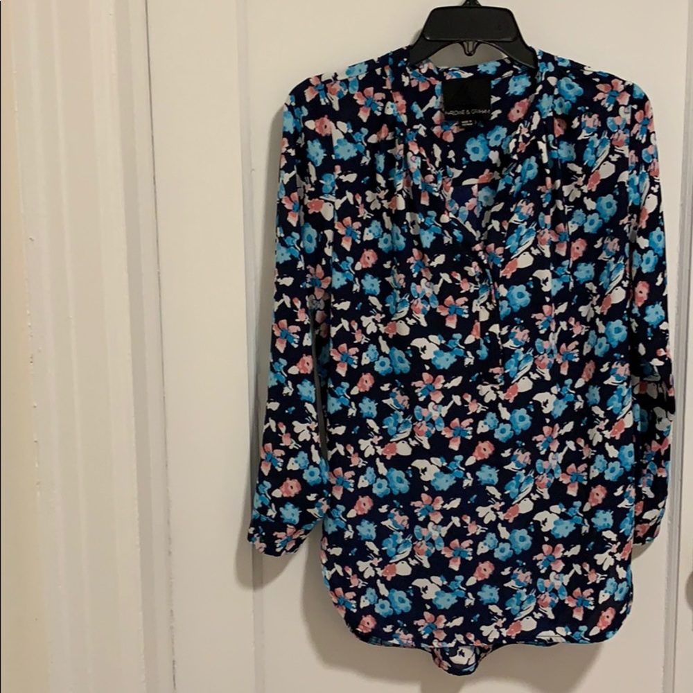 Floral float V-neck top